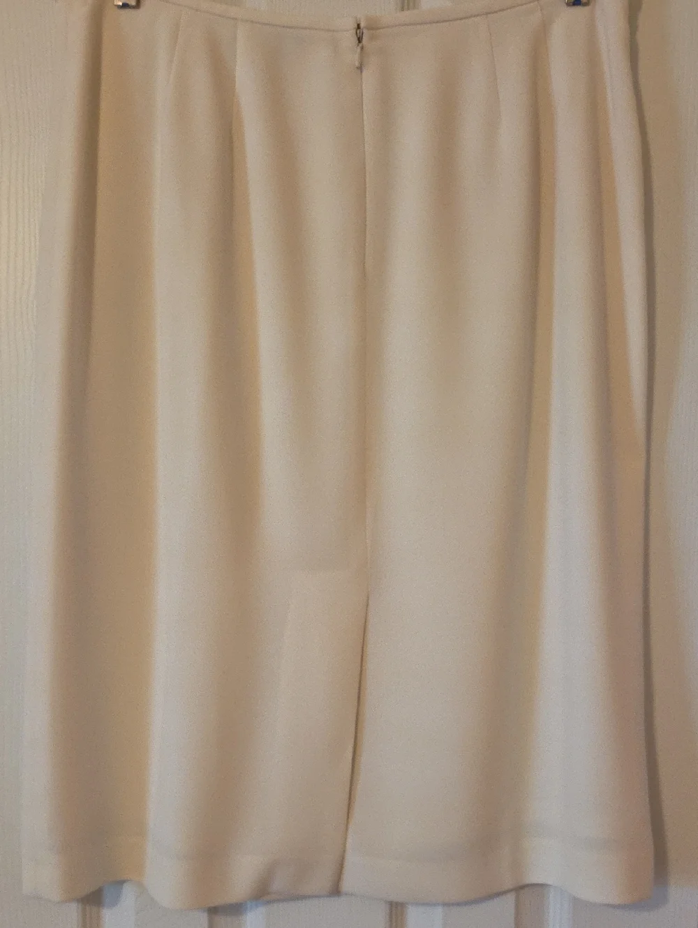 Kasper Classics Ladies Suit - Picture 4 of 7